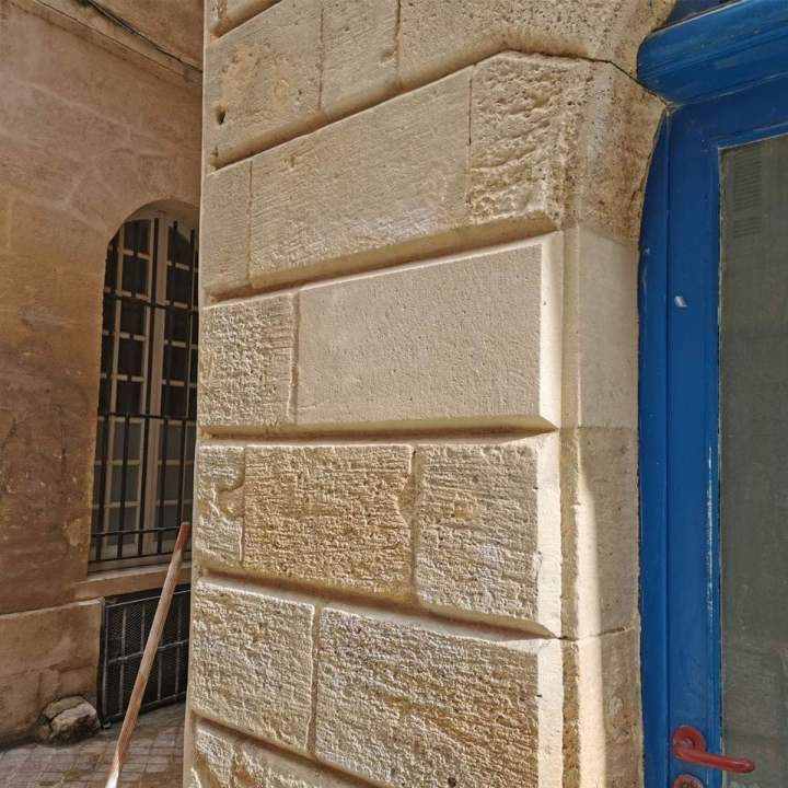 Pose de revêtement en pierre Près de Bordeaux